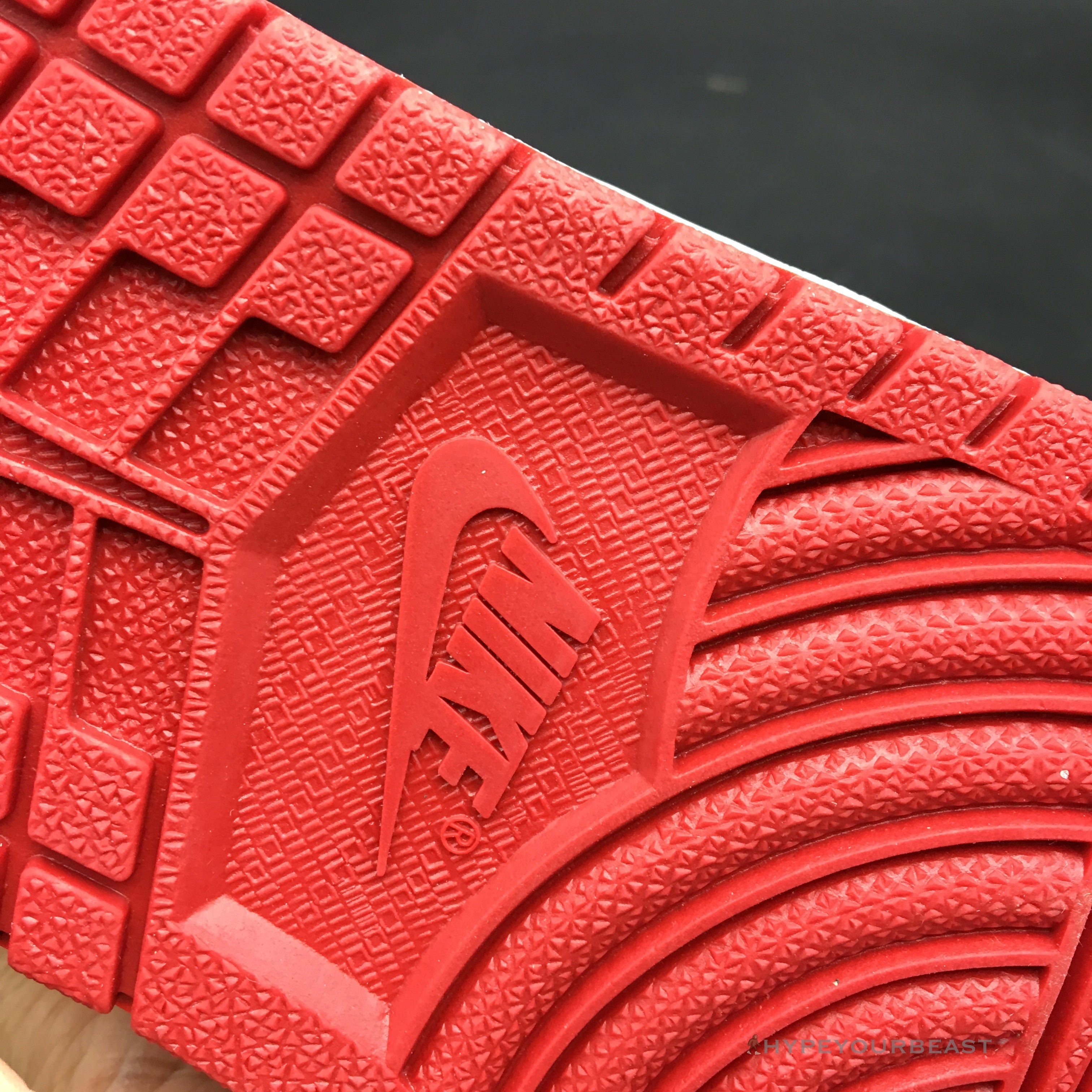 Air Jordan 1 High 'Satin' Banned