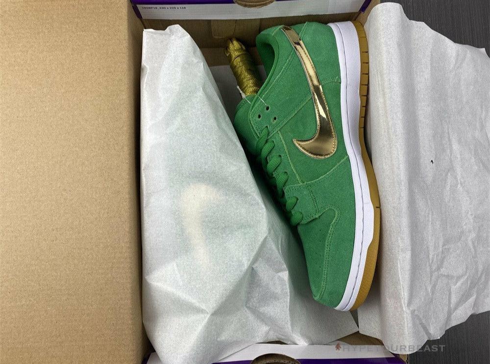 Nike Dunk Low 'Lucky Green'