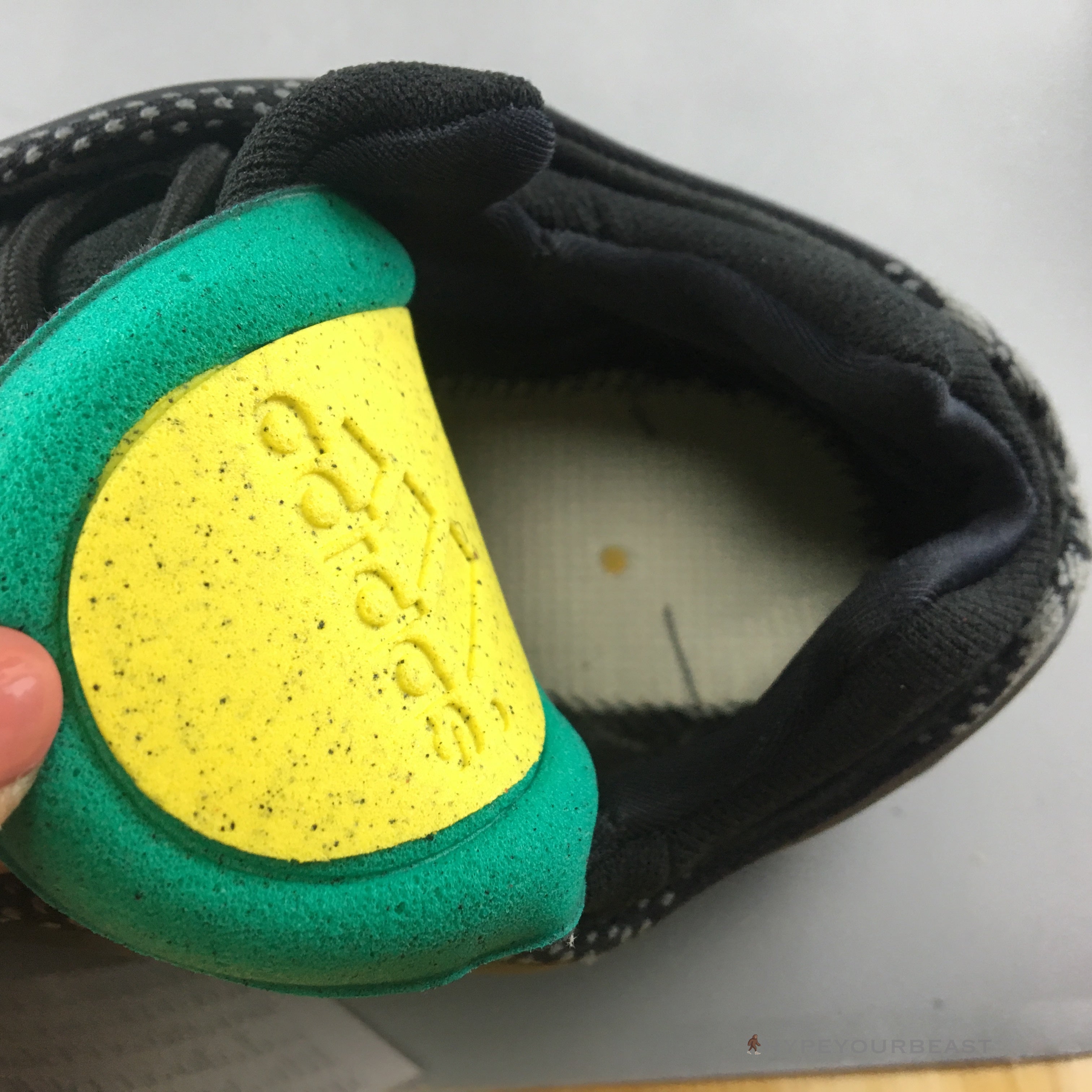 Adidas Yeezy 700 V3 'Alvah'