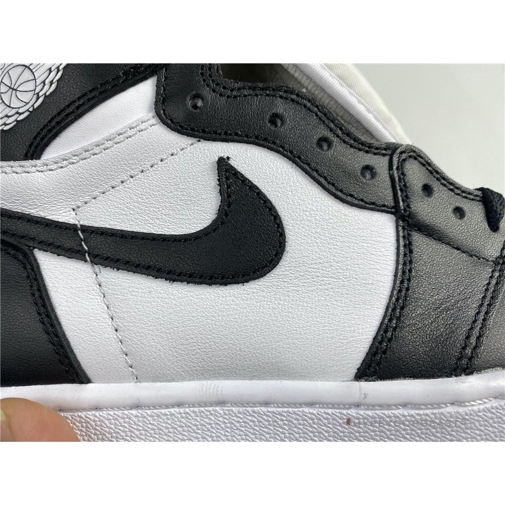 Air Jordan 1 Retro High OG 'Black White'