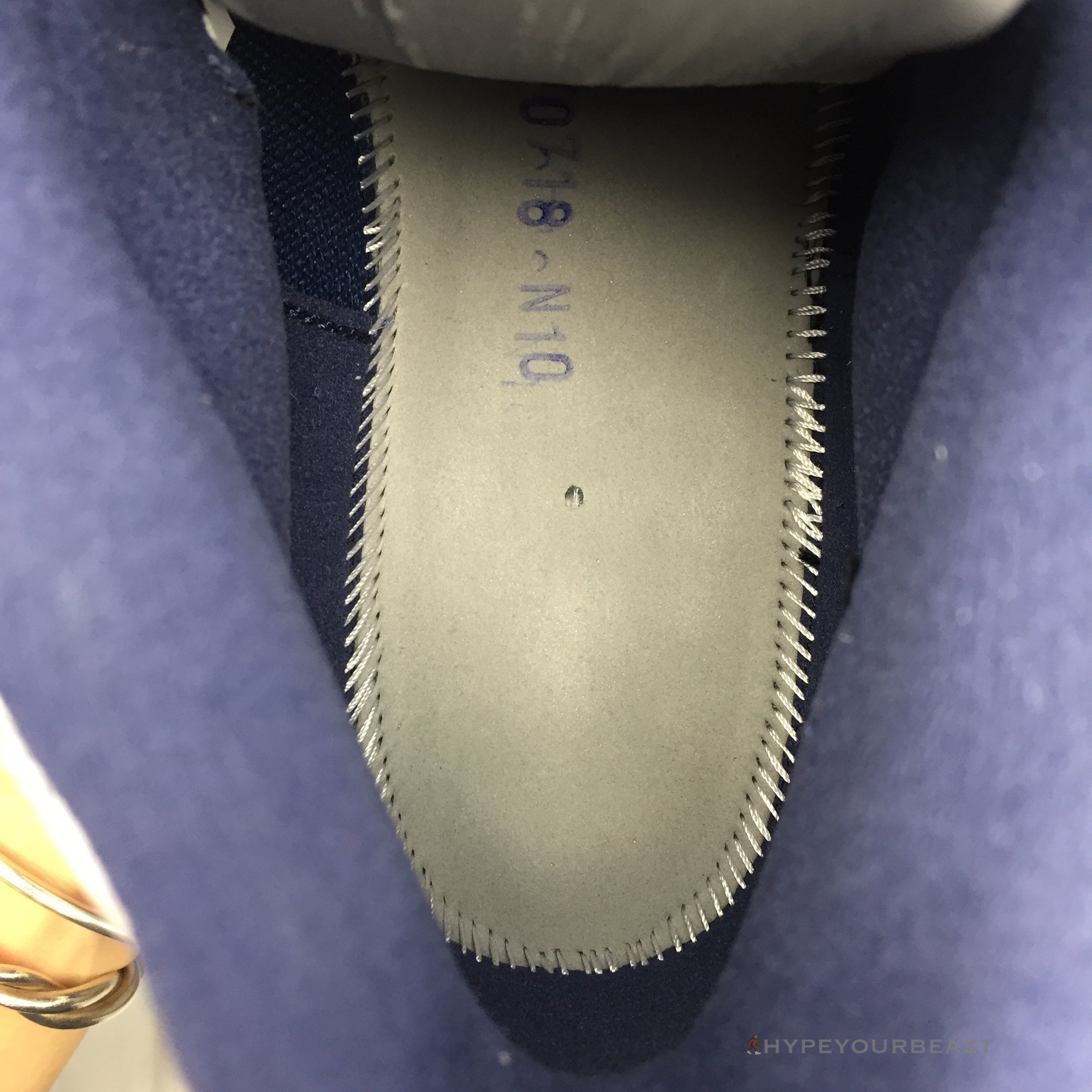 Air Jordan 11 Retro Pantone