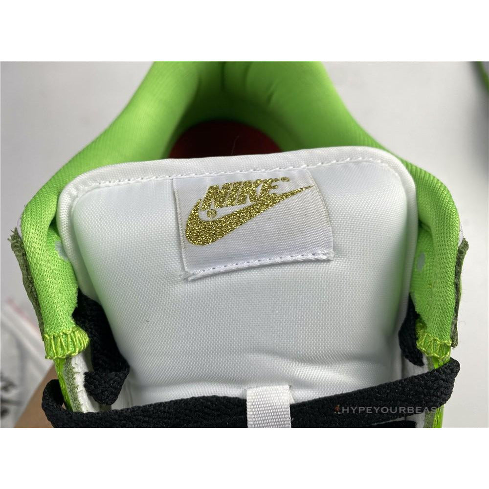 Nike SB Dunk Low Supreme Mean Green