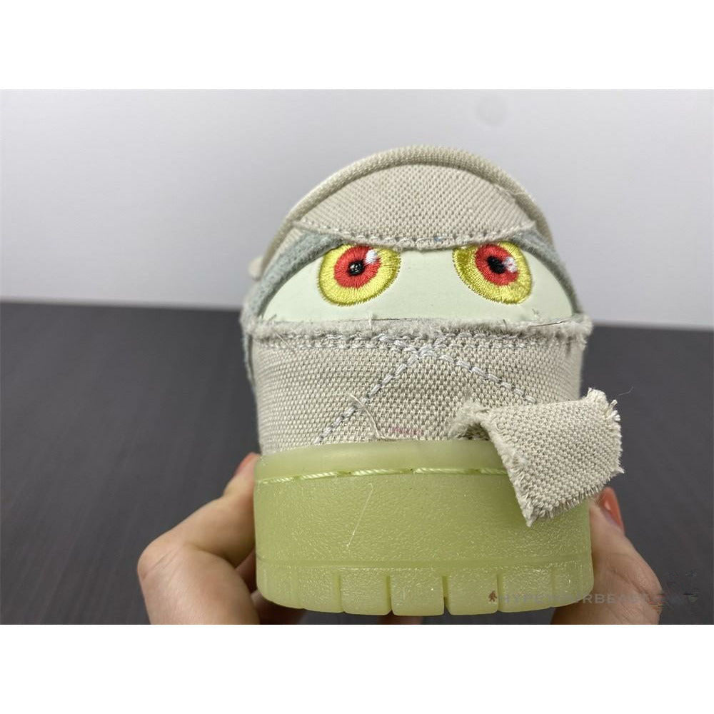 Nike SB Dunk Low 'Mummy'