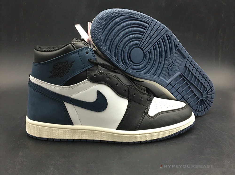 Air Jordan 1 Retro High OG Blue Moon