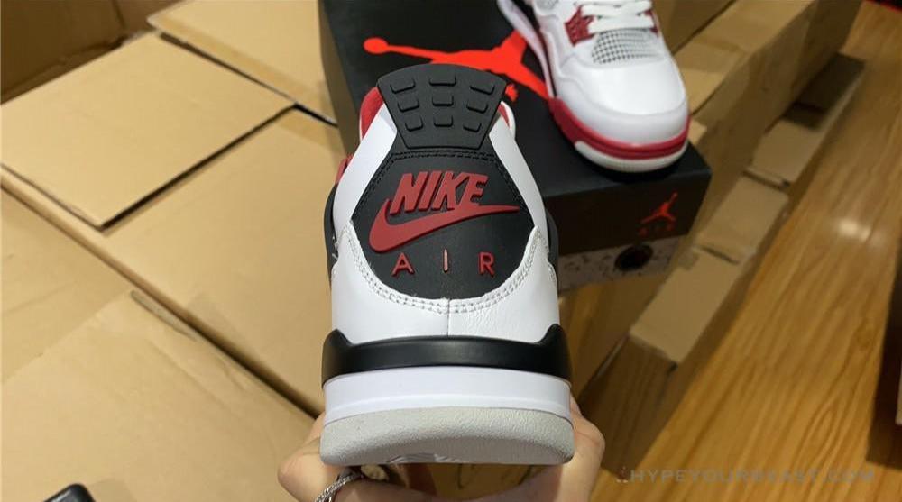 Air Jordan 4 'Fire Red'