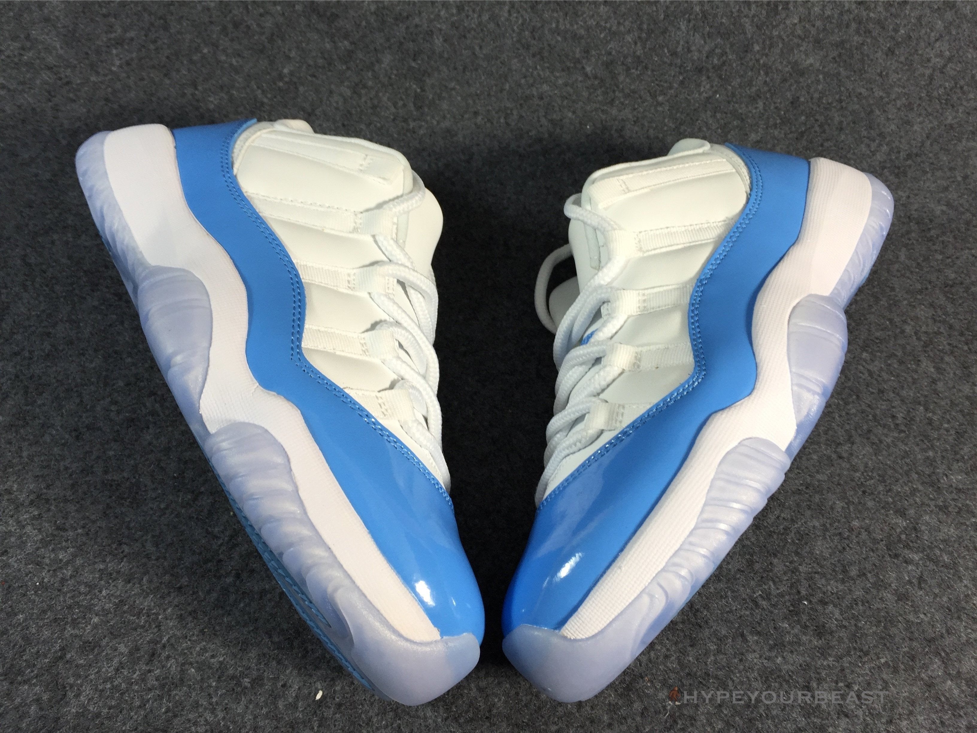 Air Jordan 11 Low 'University Blue'