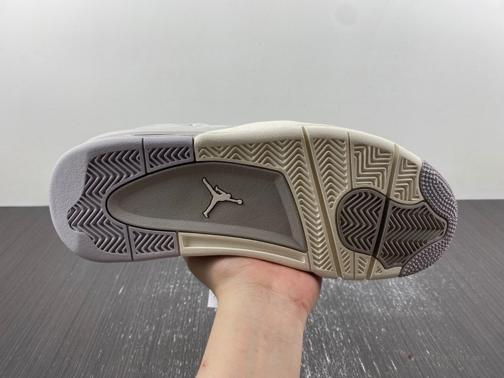 Air Jordan 4 'Frozen Moments'