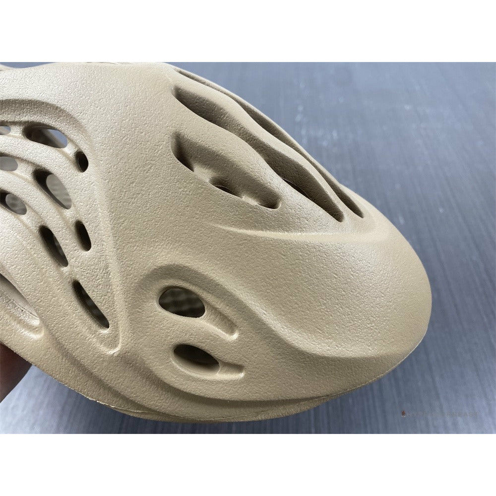 Adidas Yeezy Foam RNNR 'Mist'