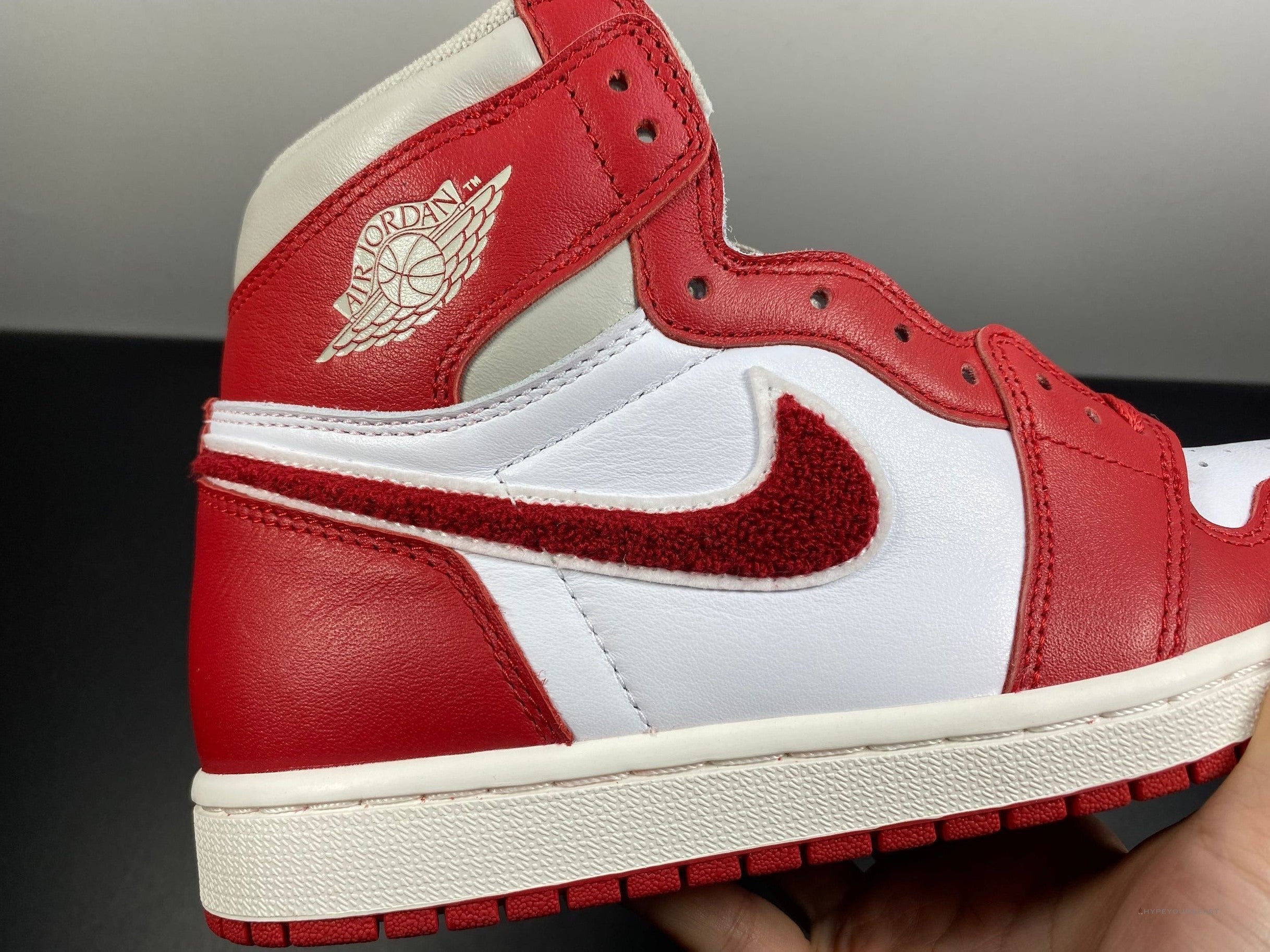 Air Jordan 1 Retro OG 'Varsity Red'