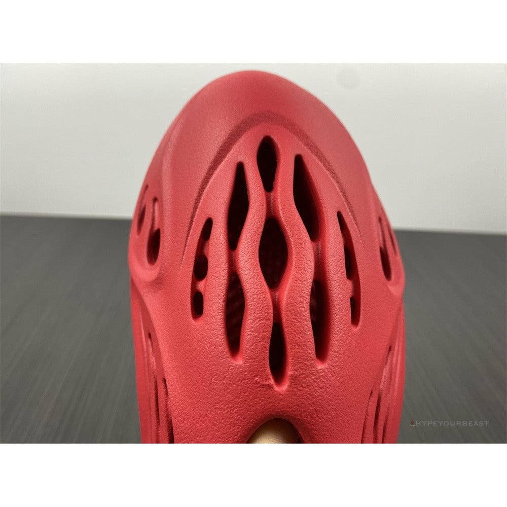 Yeezy Foam RNNR Vermillion Red