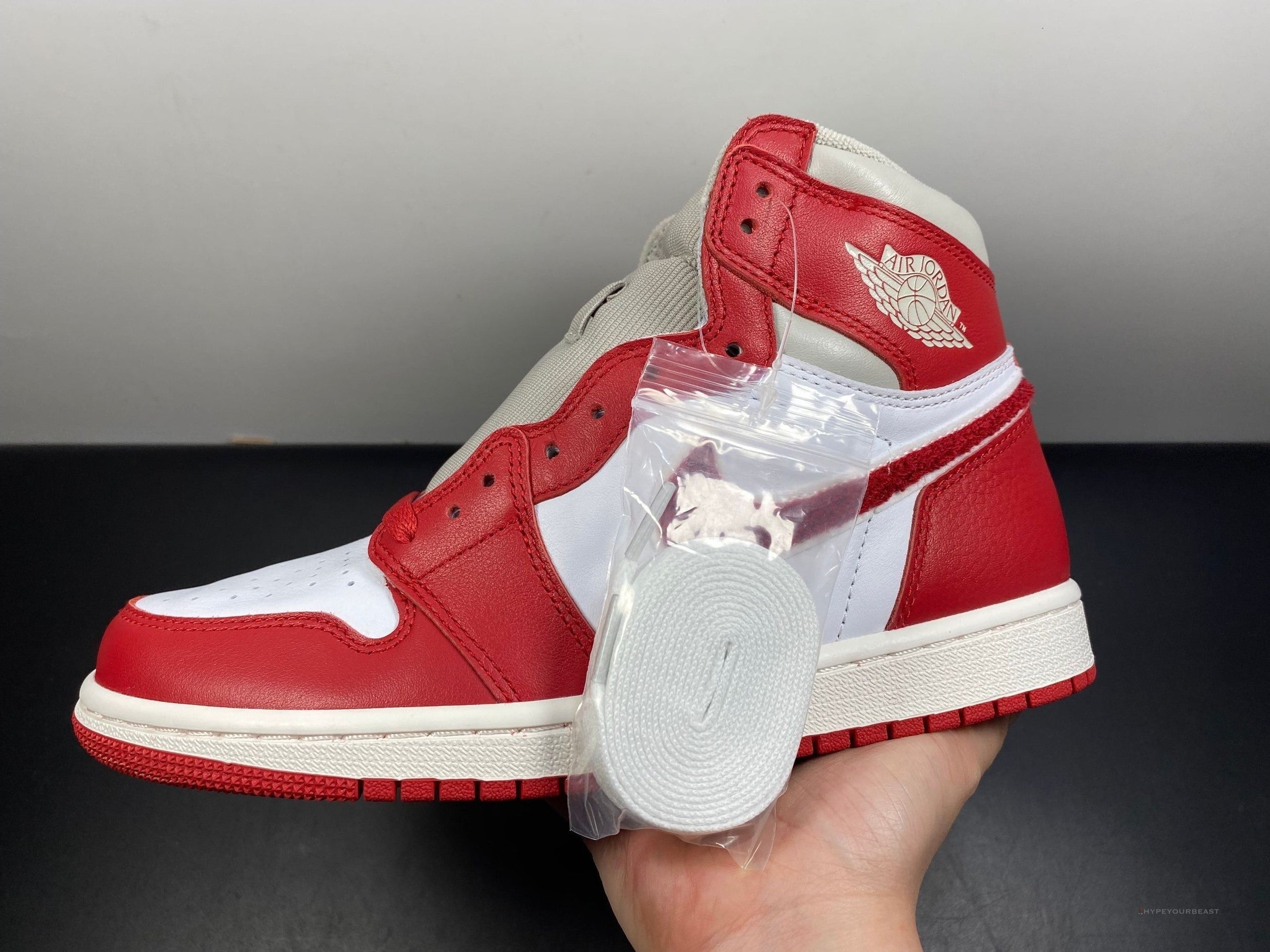 Air Jordan 1 Retro OG 'Varsity Red'