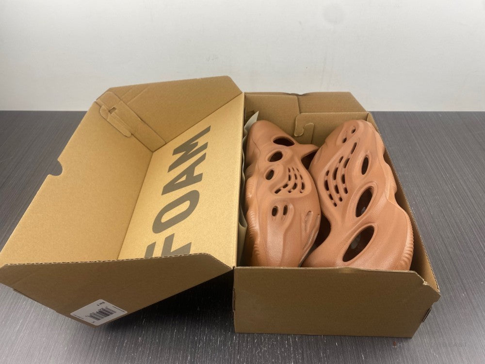 Adidas Yeezy Foam RNNR 'Flax'