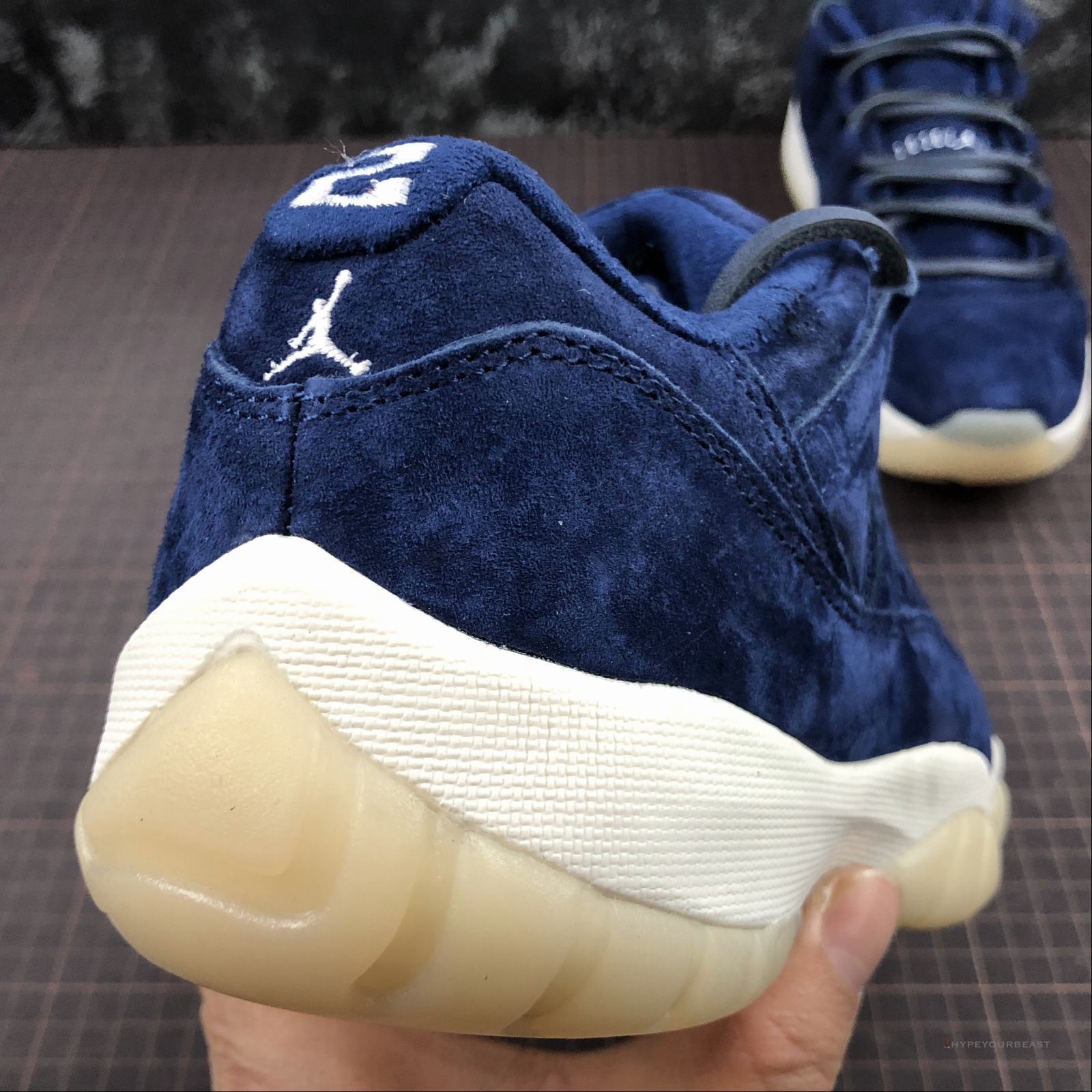 Air Jordan 11 Low 'Velvet Midnight Navy'