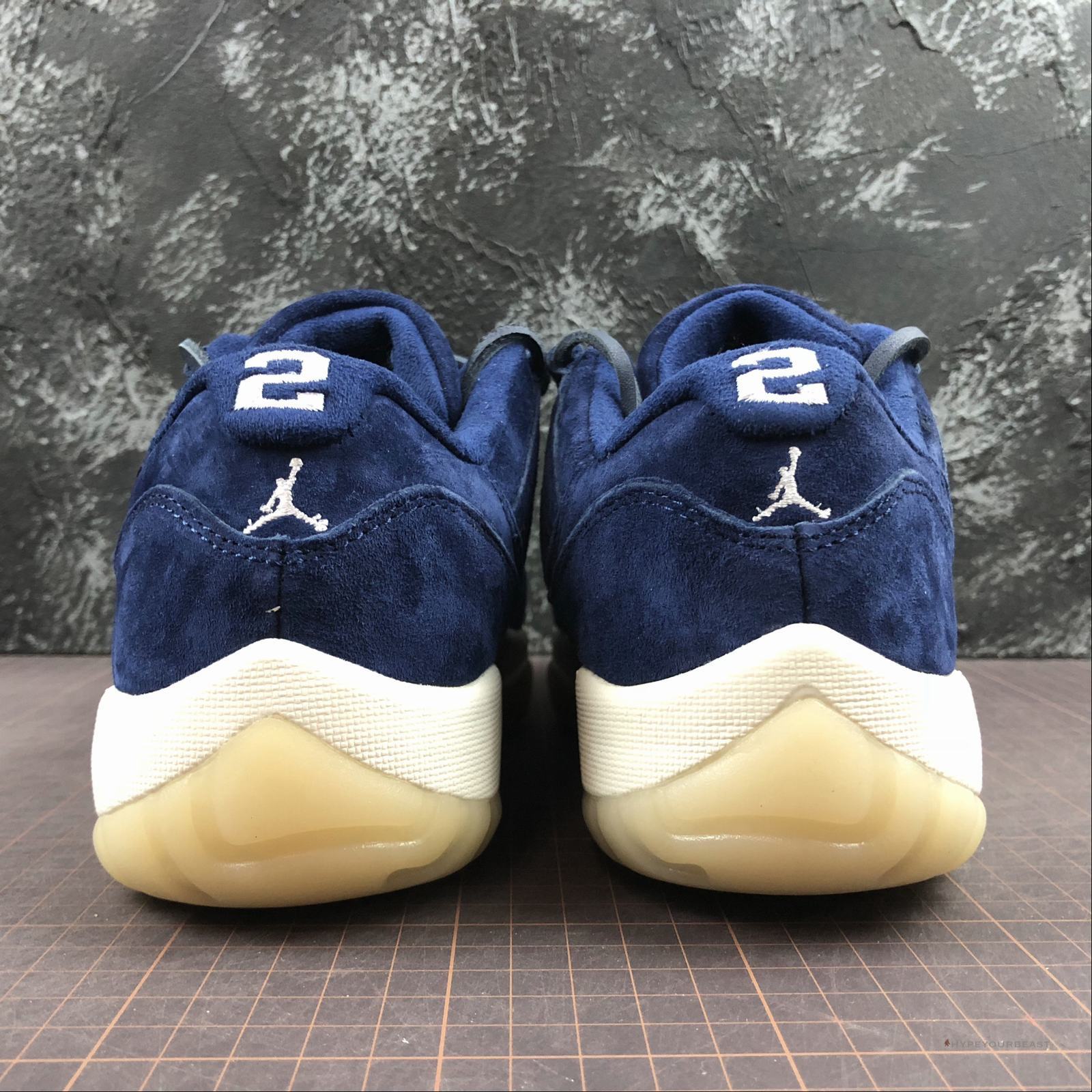 Air Jordan 11 Low 'Velvet Midnight Navy'