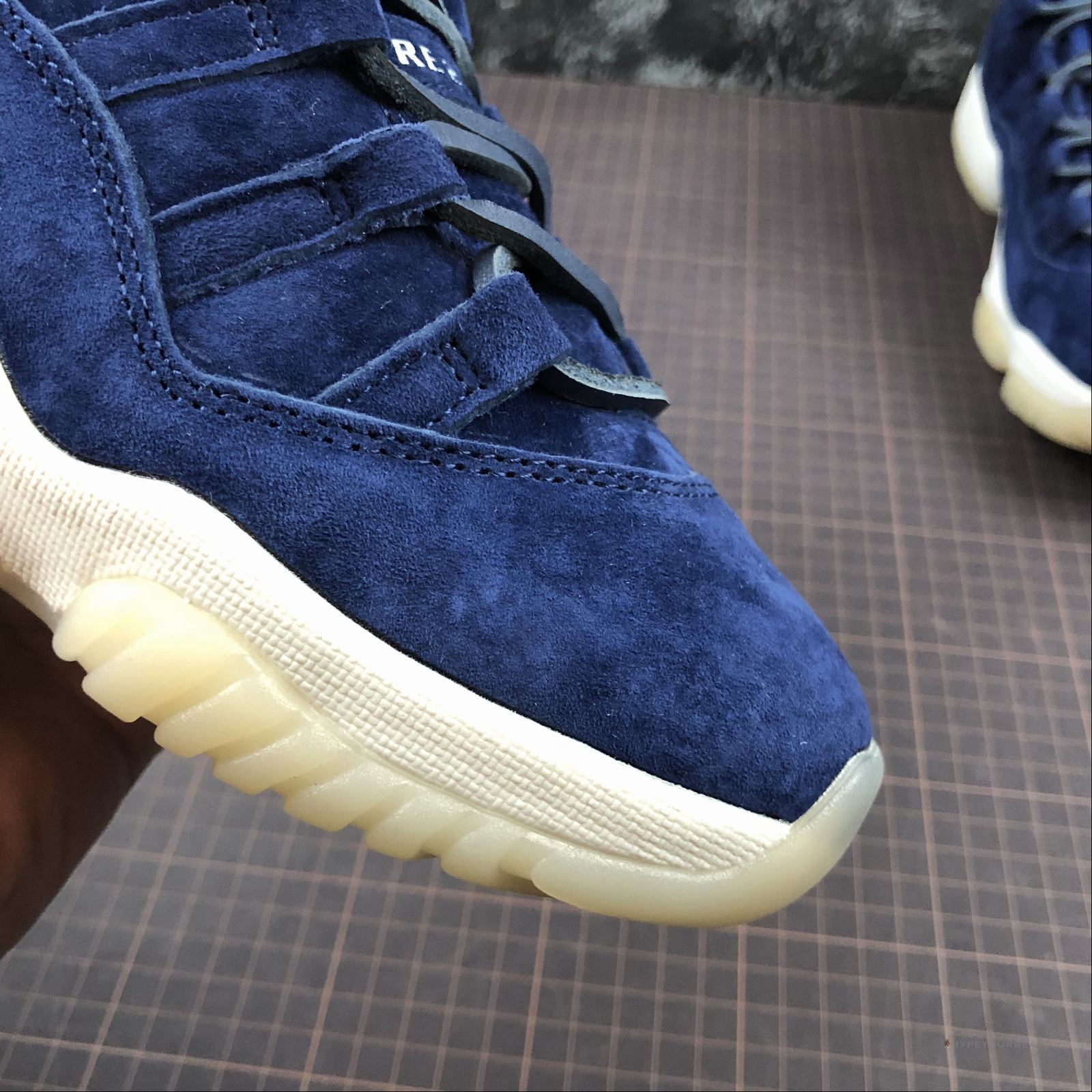Air Jordan 11 Low 'Velvet Midnight Navy'