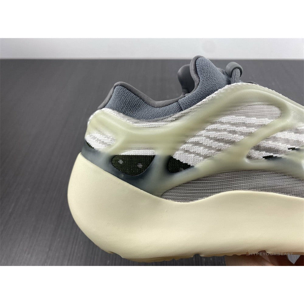 Adidas Yeezy 700 V3 'Fade Salt'
