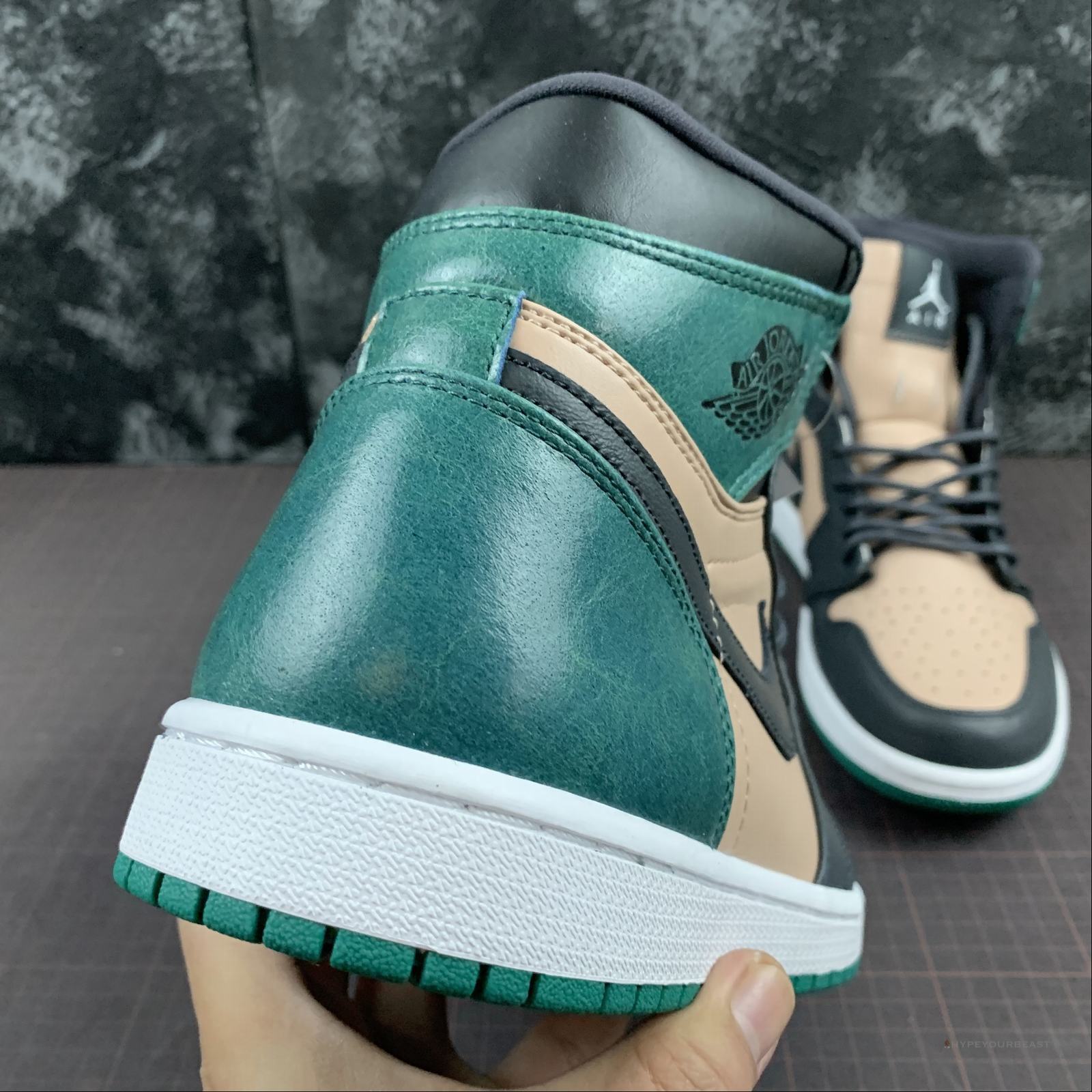 Air Jordan 1 Ret Hi Prem 'Bio Beige'