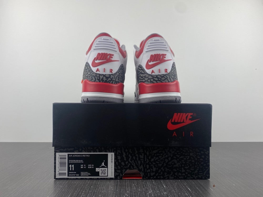 Air Jordan 3 'Fire Red'
