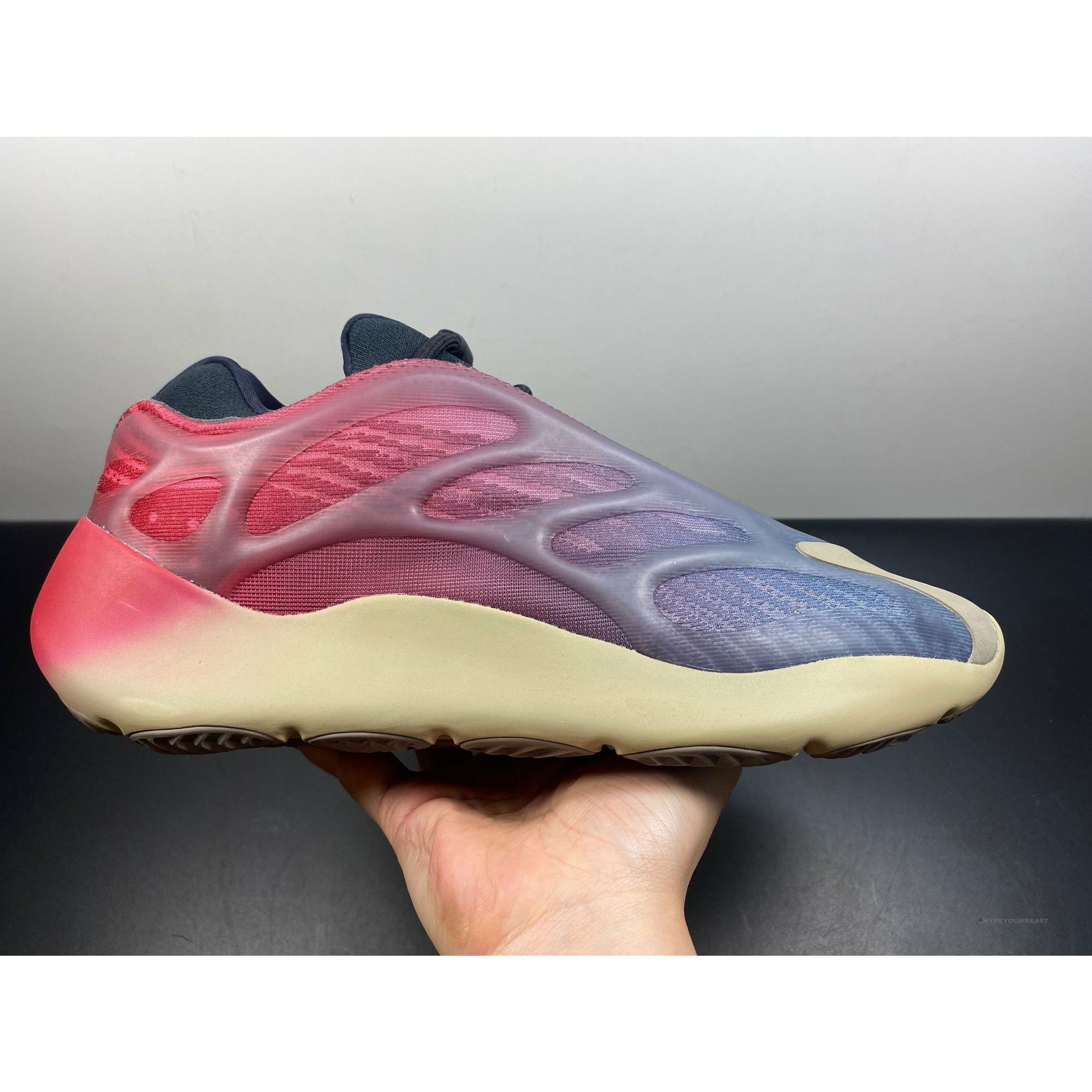 Adidas Yeezy 700 V3 'Fade Carbon'