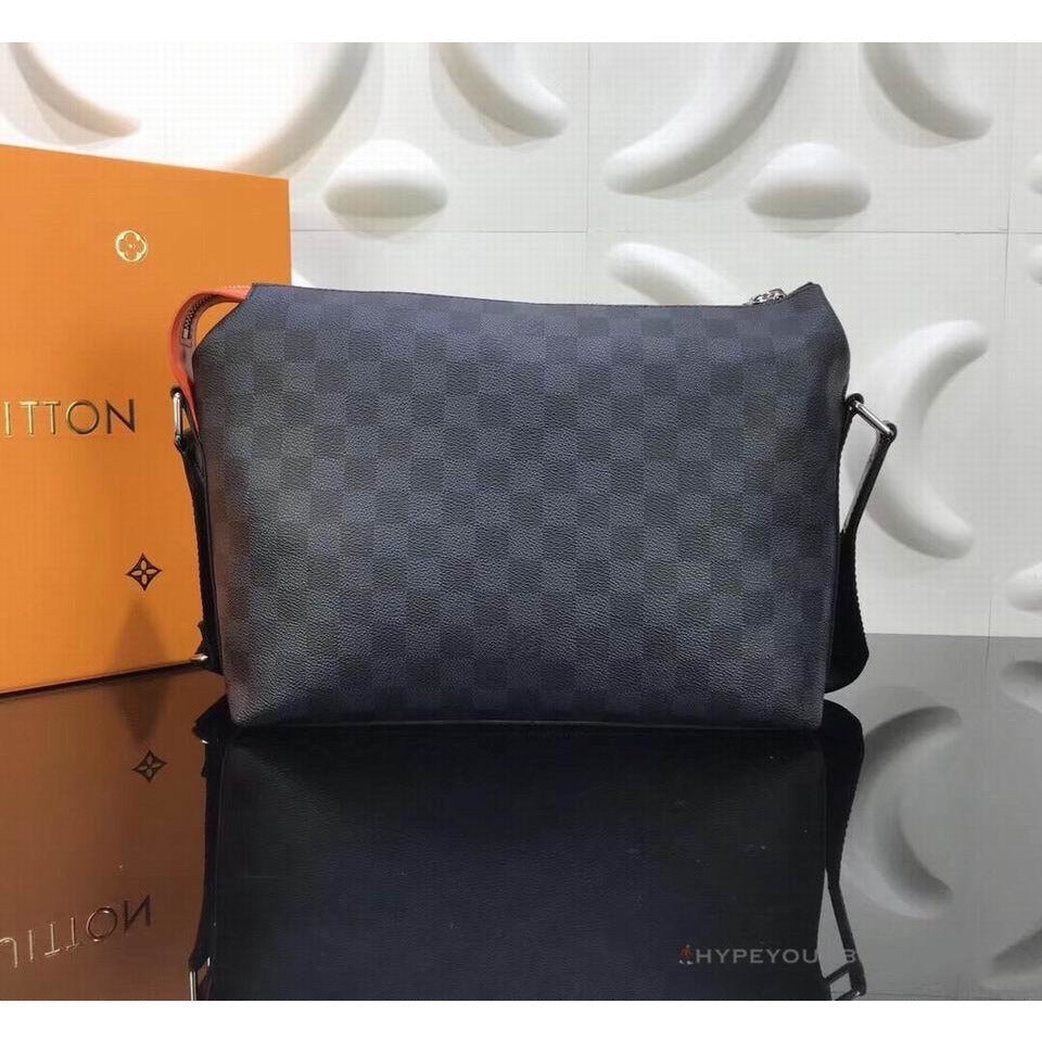 DAMIER COBALT RACE DISCOVERY MESSENGER PM