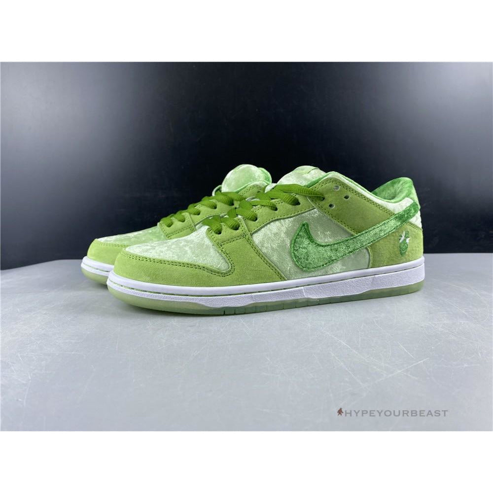 Nike SB Dunk Low 'Strange Love Green'