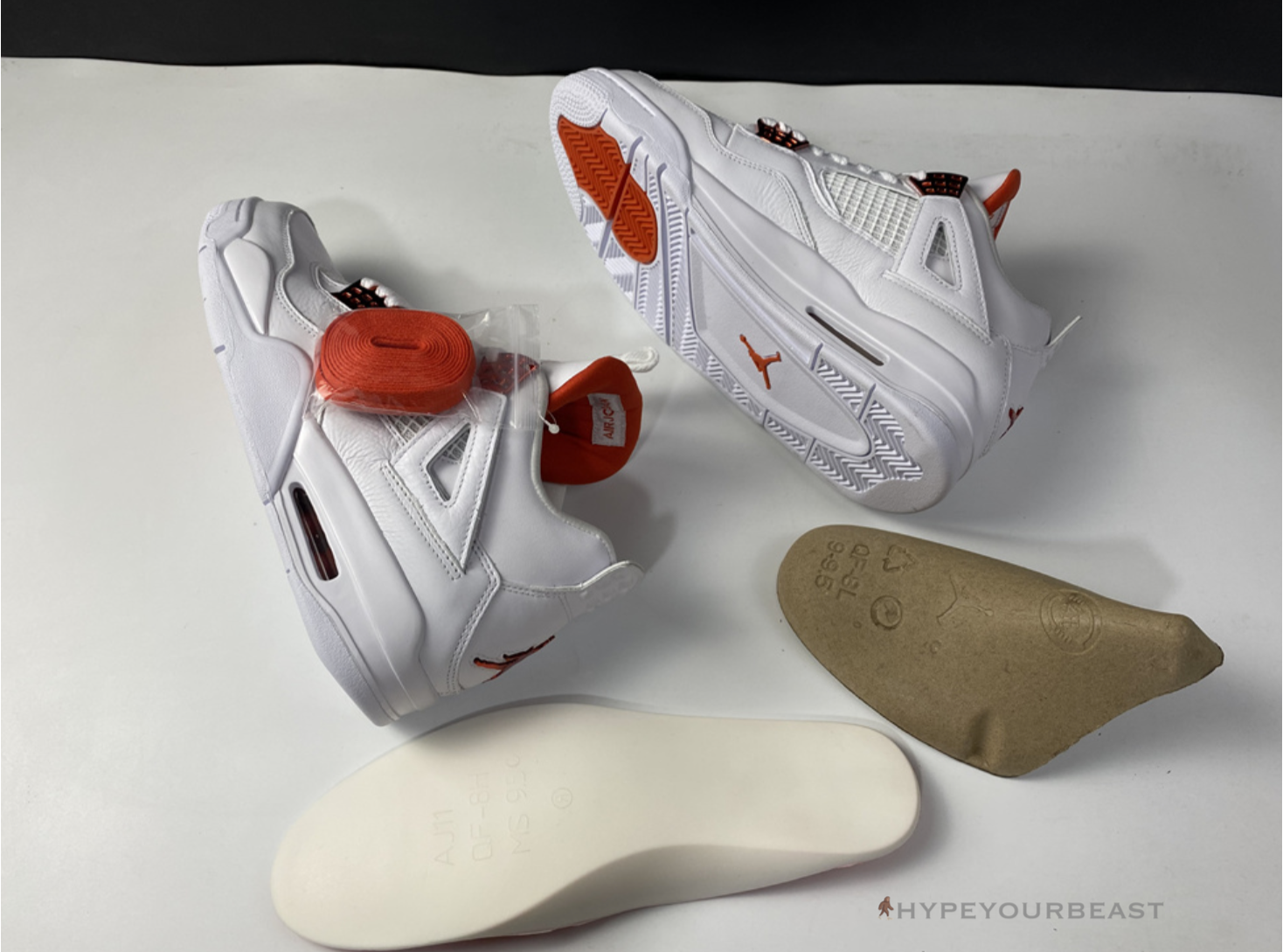 Air Jordan 4 'Pure Money Red'