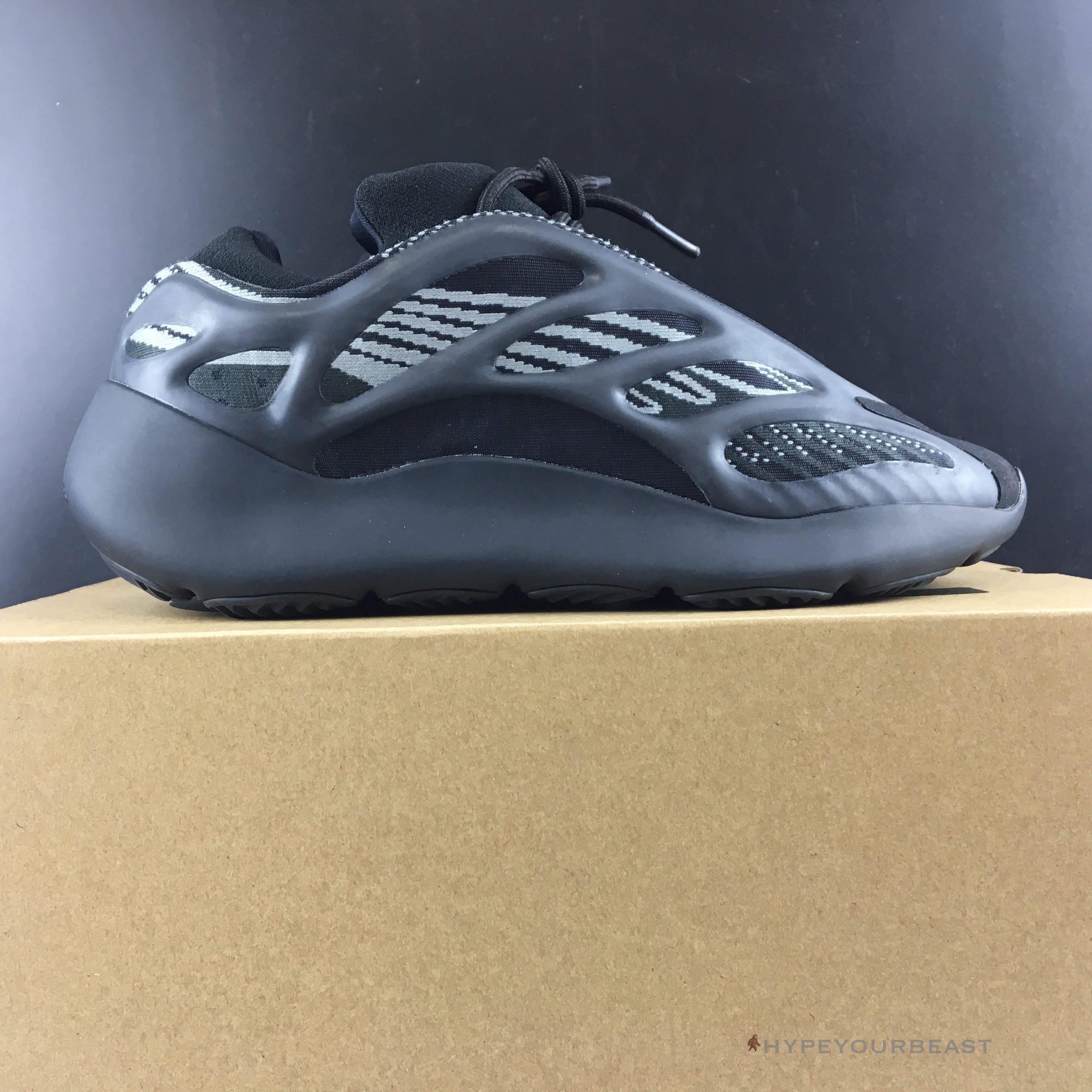 Adidas Yeezy 700 V3 'Alvah'