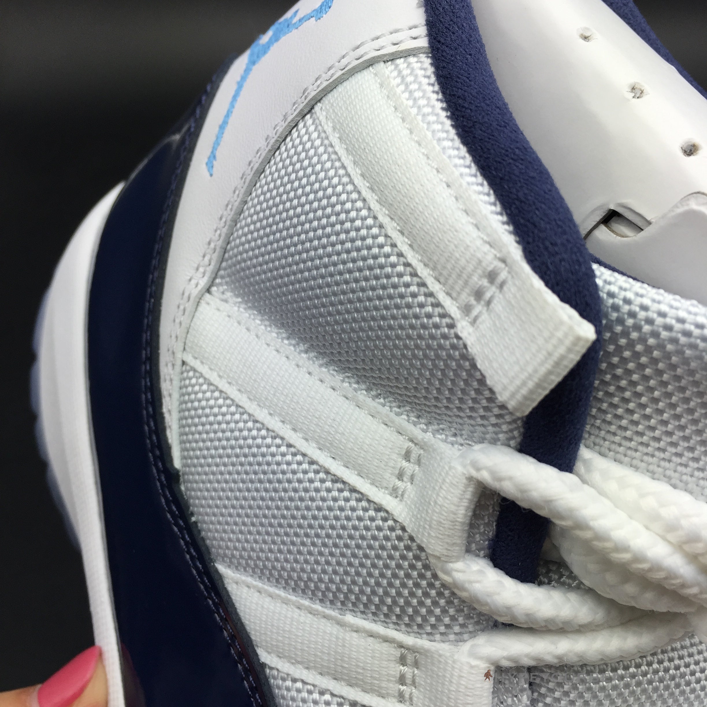 Air Jordan 11 Retro Pantone