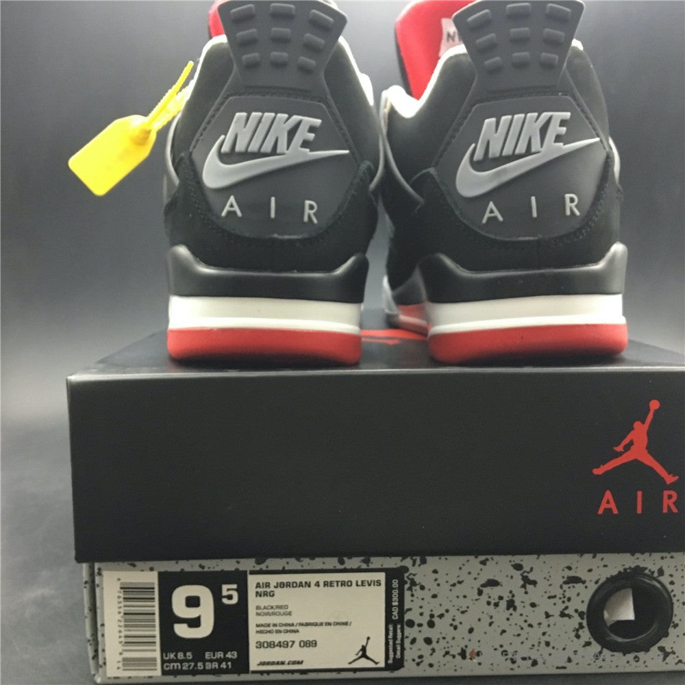 Air Jordan 4 Bred