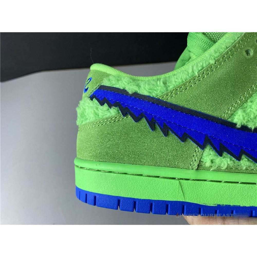 Nike SB Dunk Low X Grateful Dead Green Bear