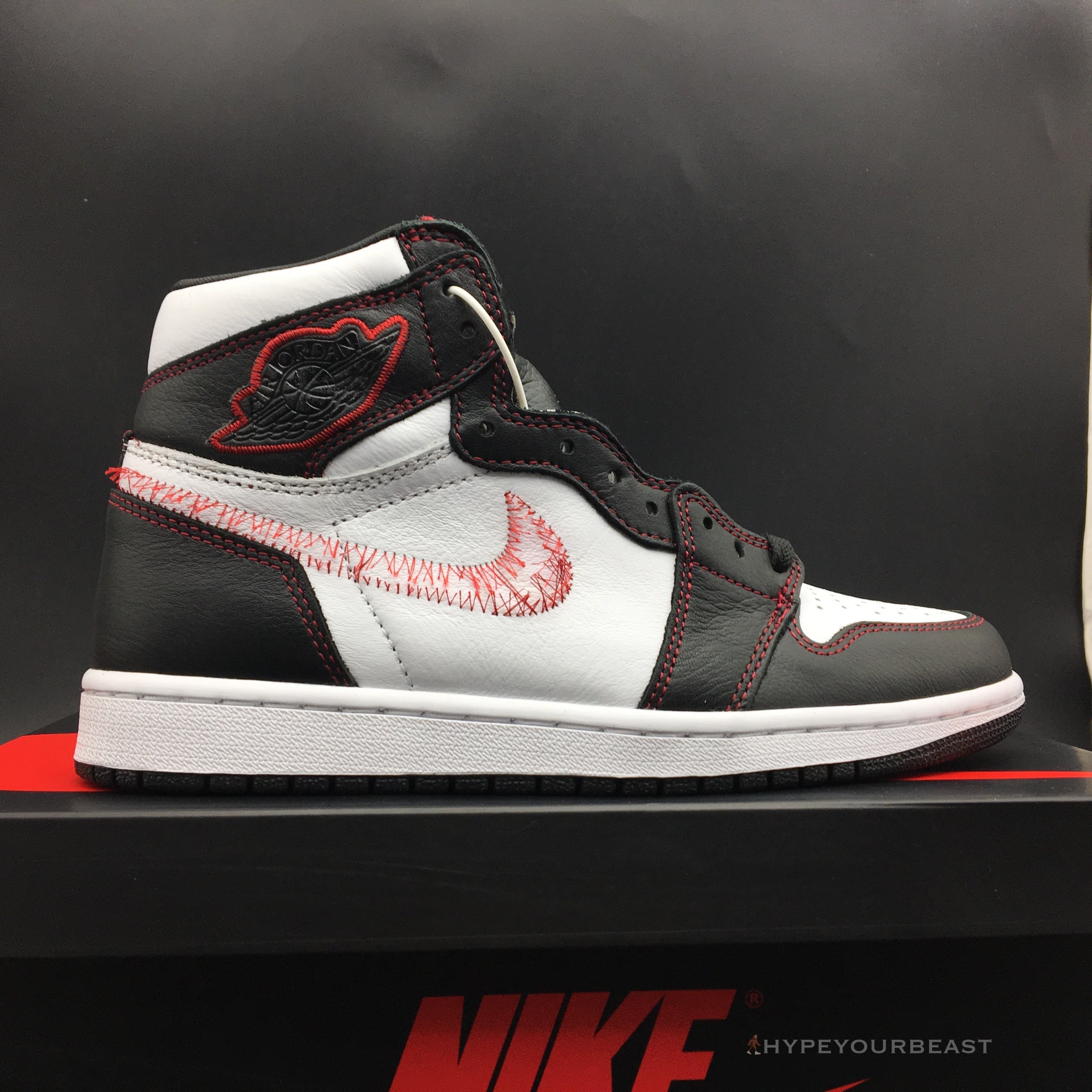 Air Jordan 1 Retro High Defiant White Retro Red