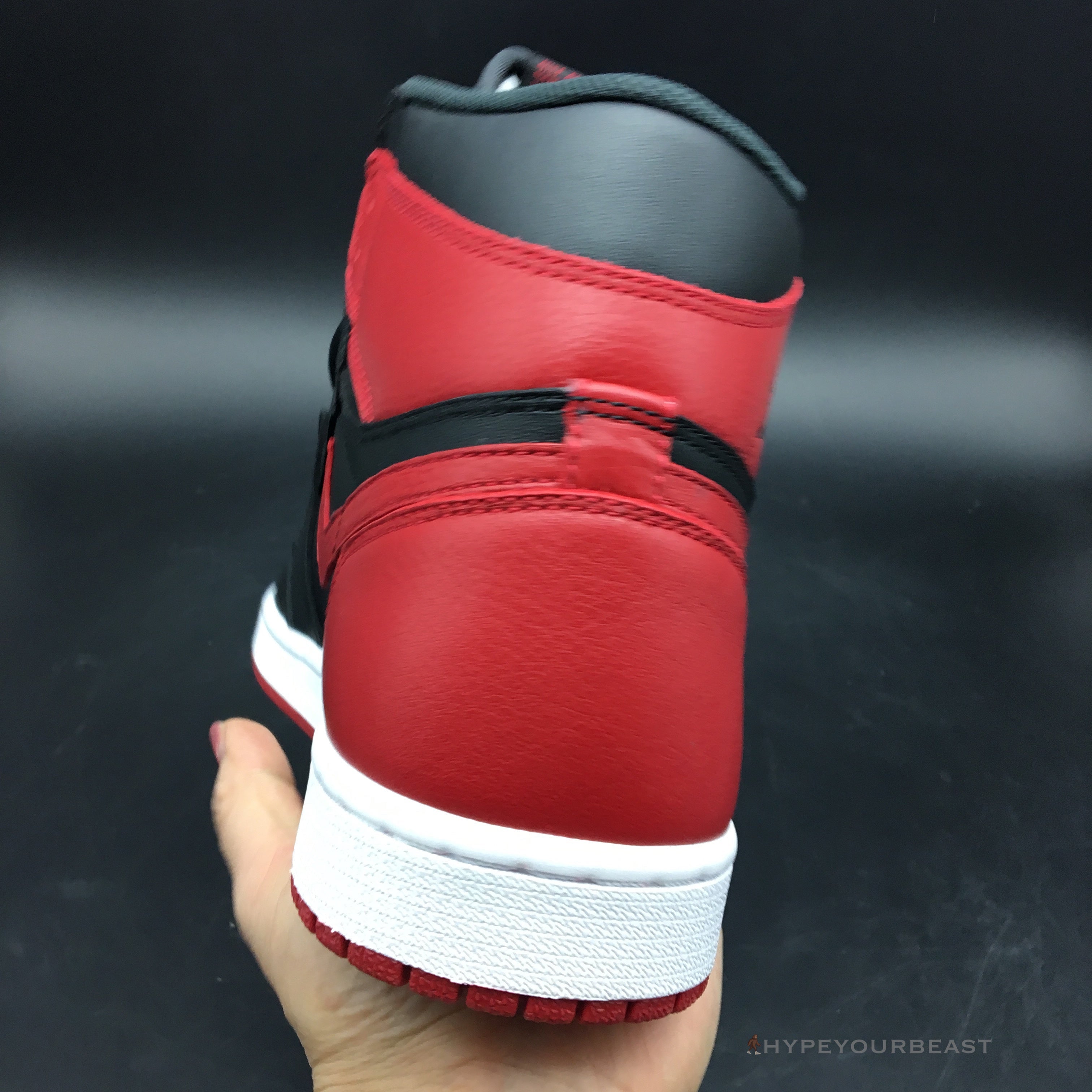 Air Jordan 1 High 'Satin' Banned