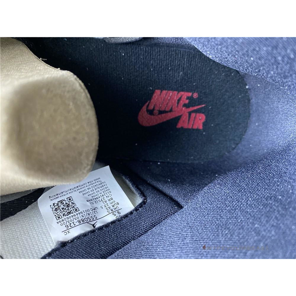 Air Jordan 1 High 'Light Smoke Grey'