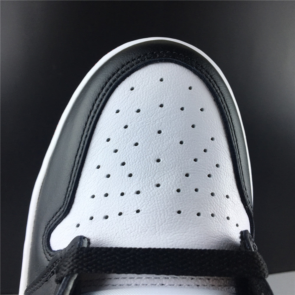 Air Jordan 1 Retro High WMNS 'Satin Black Toe'