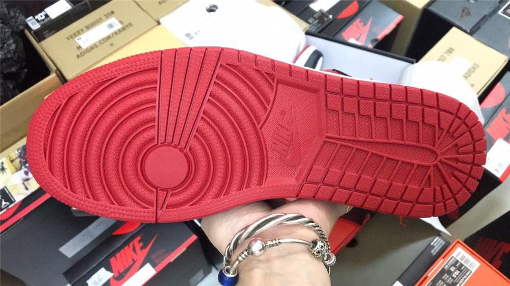 Air Jordan 1 Retro High WMNS 'Satin Black Toe'