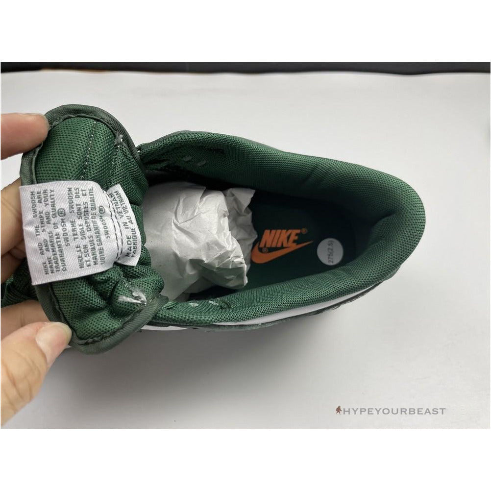 Nike SB Dunk Low 'Team Green'