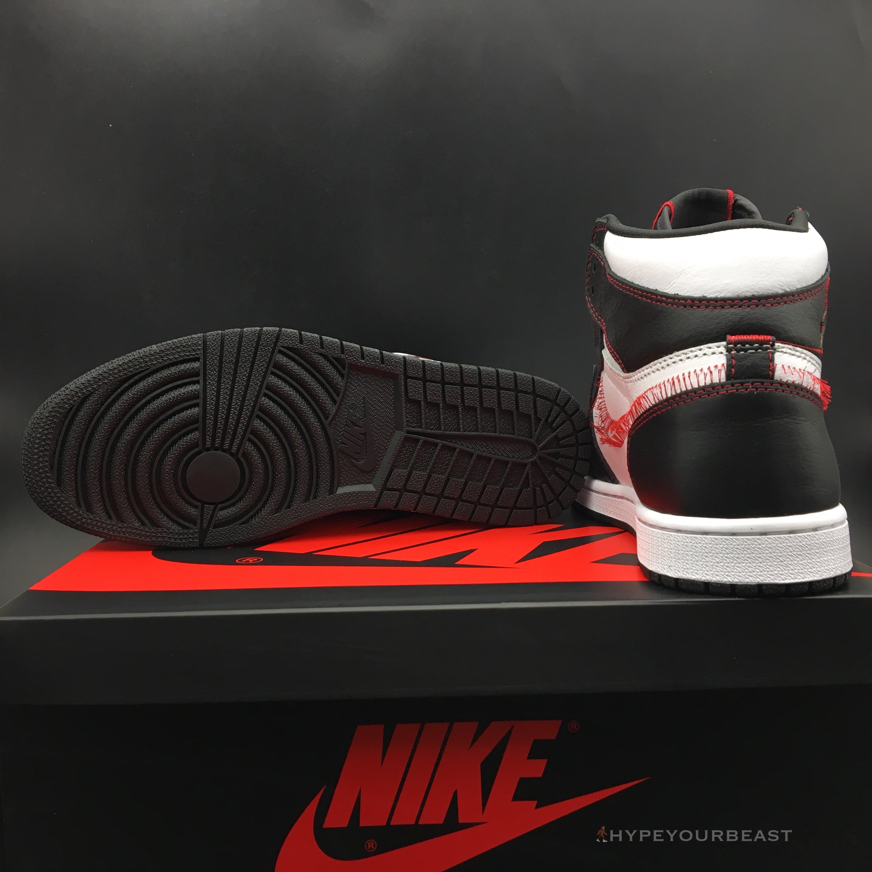 Air Jordan 1 Retro High Defiant White Retro Red