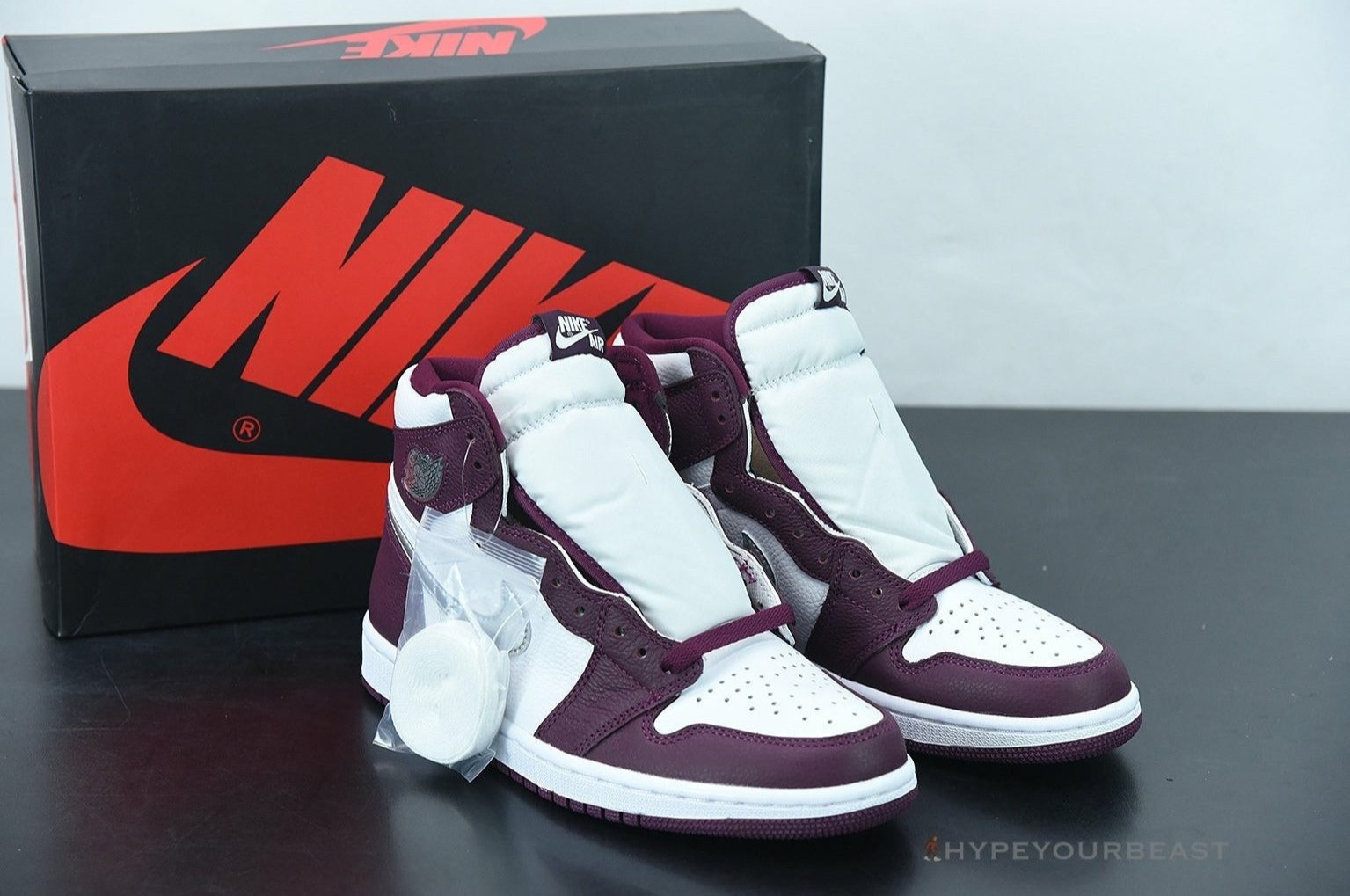 Air Jordan.1 Retro High OG Bordeaux
