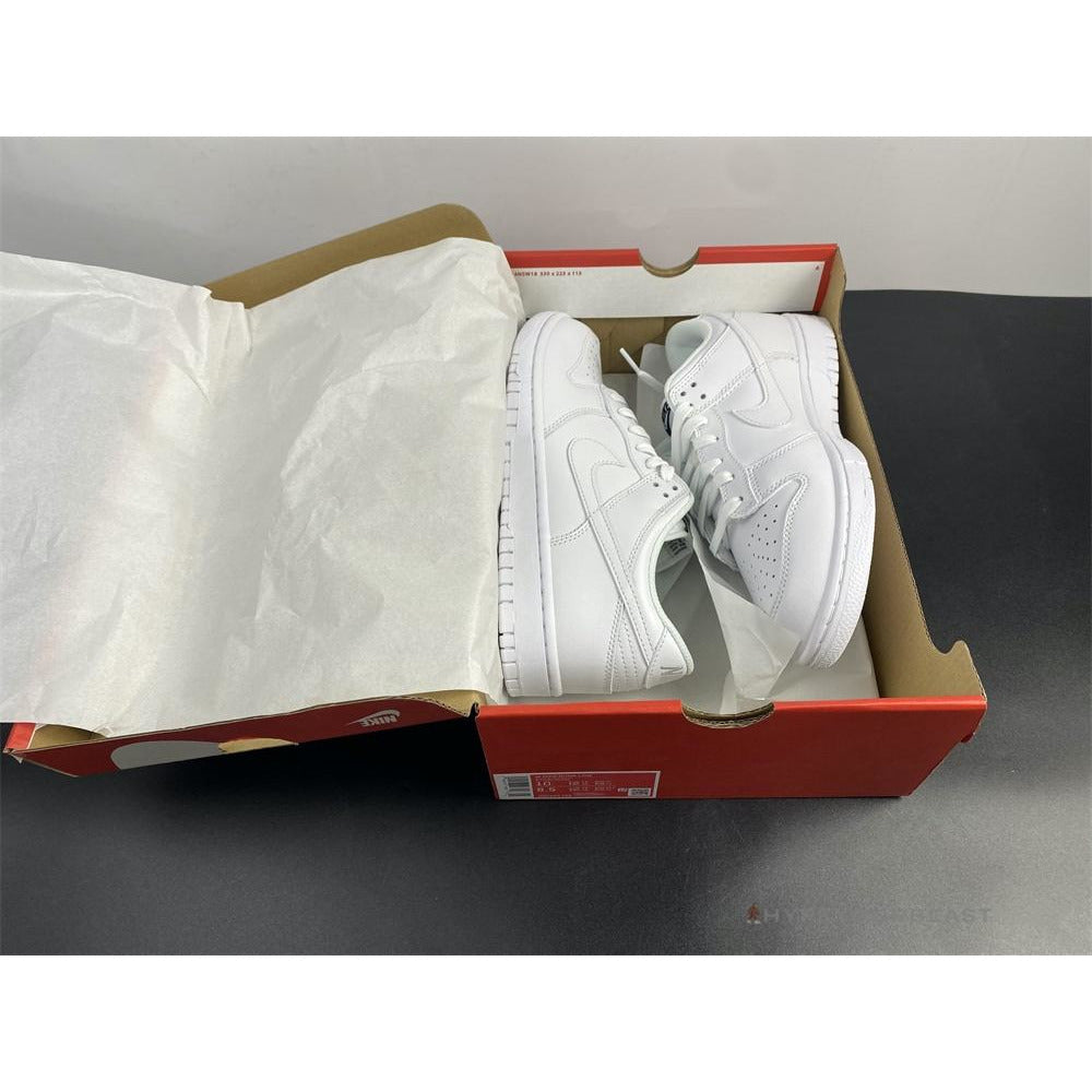 Nike Dunk Low Triple White
