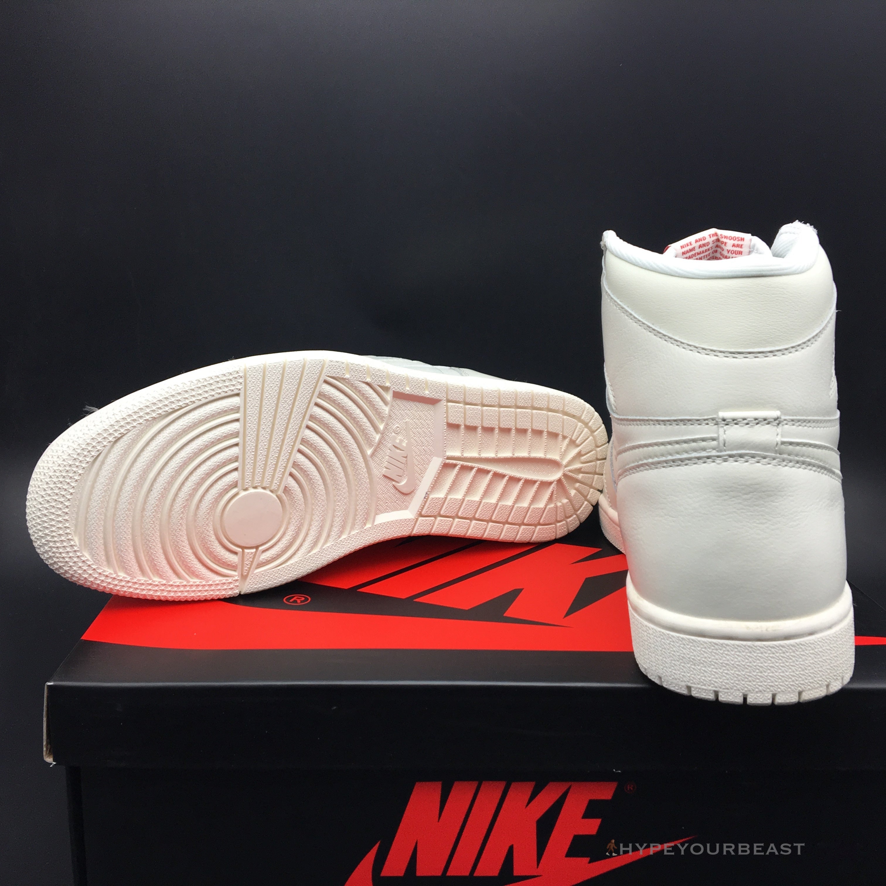 Air Jordan 1 Retro High OG 'Sail'