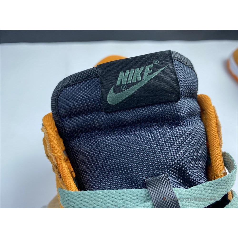 Nike SB Dunk Low 'Ceramic'