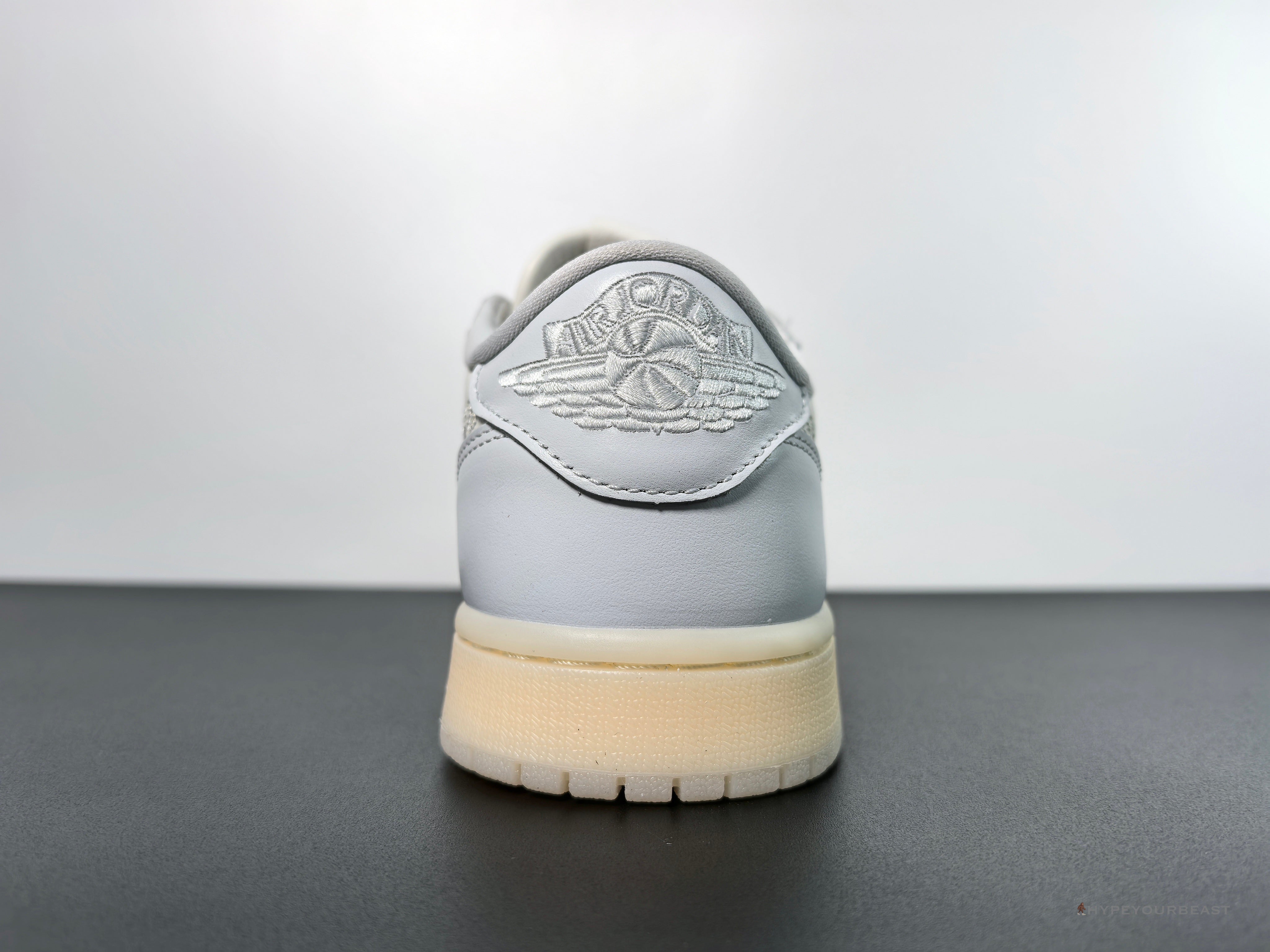 Jordan 1 Retro Low OG 'Rabbit Floral Swoosh'