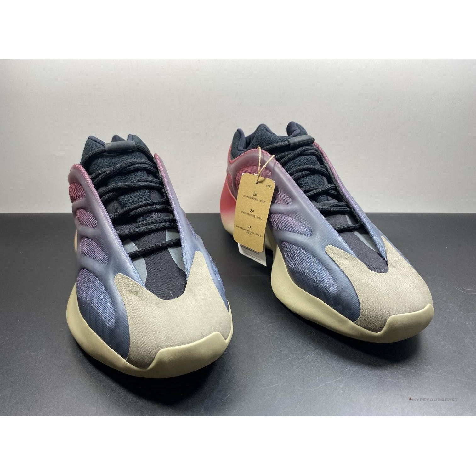 Adidas Yeezy 700 V3 'Fade Carbon'