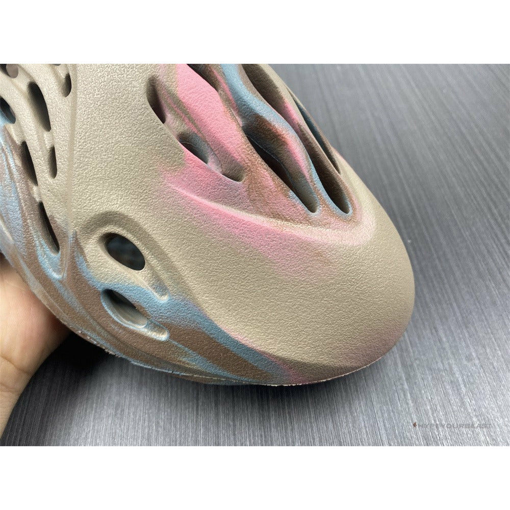 Adidas Yeezy Foam RNNR 'MX Sand'