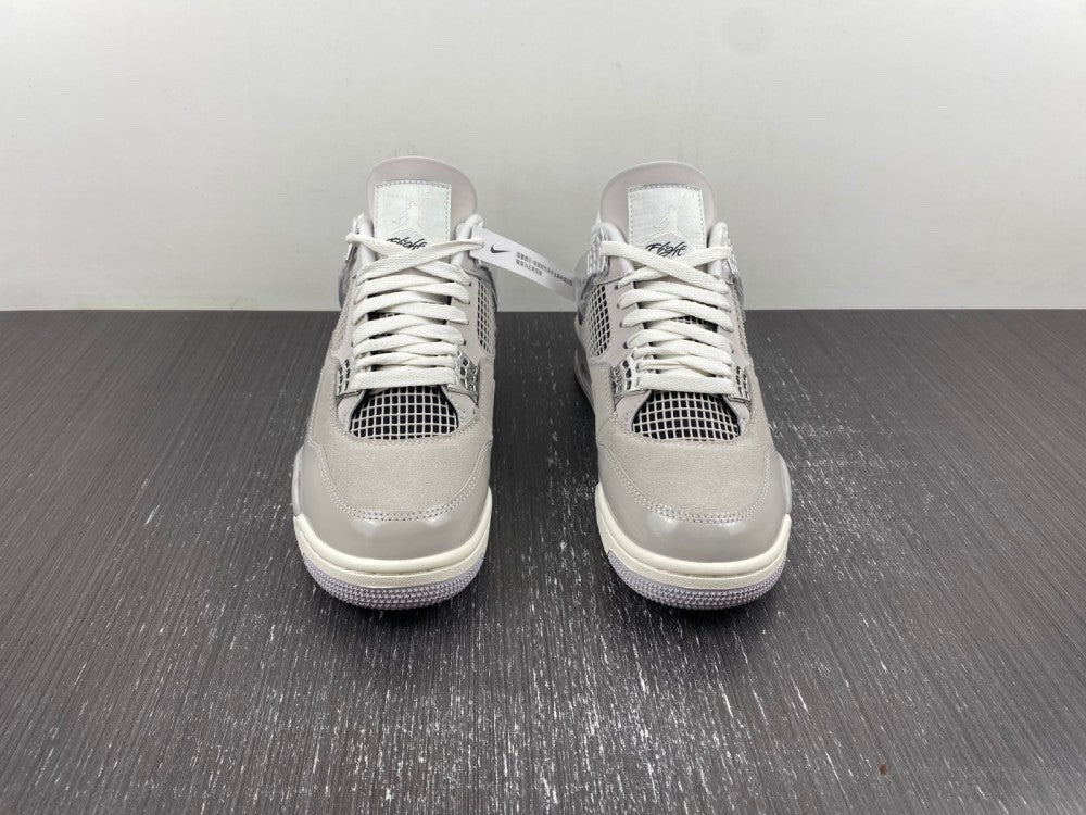 Air Jordan 4 'Frozen Moments'