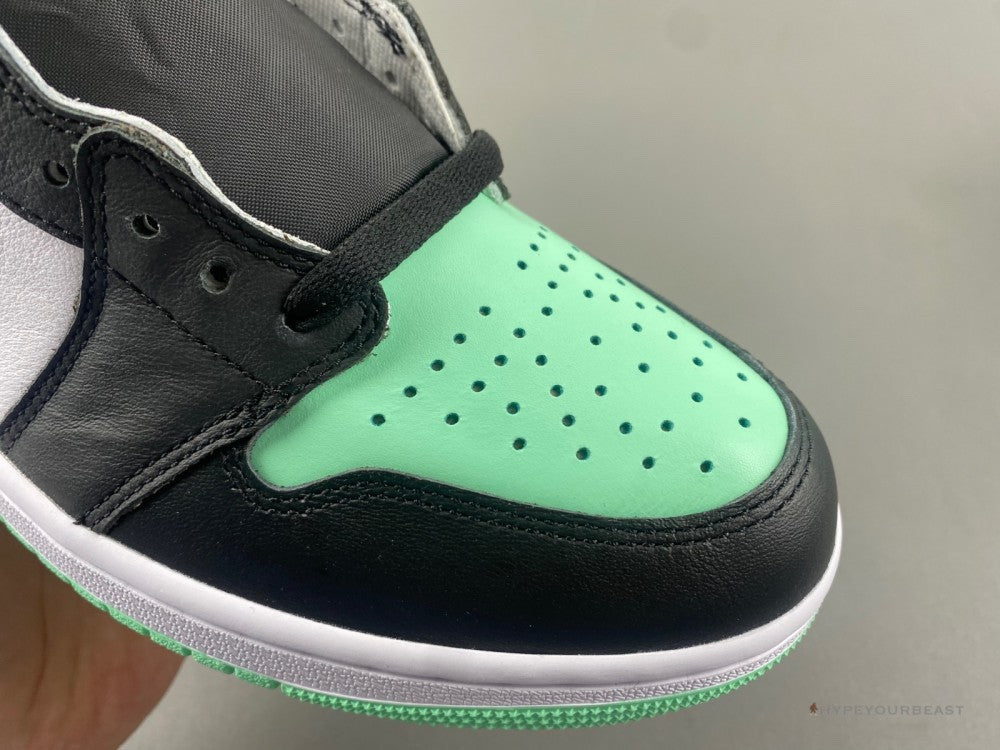 Air Jordan 1 High OG 'Green Glow'