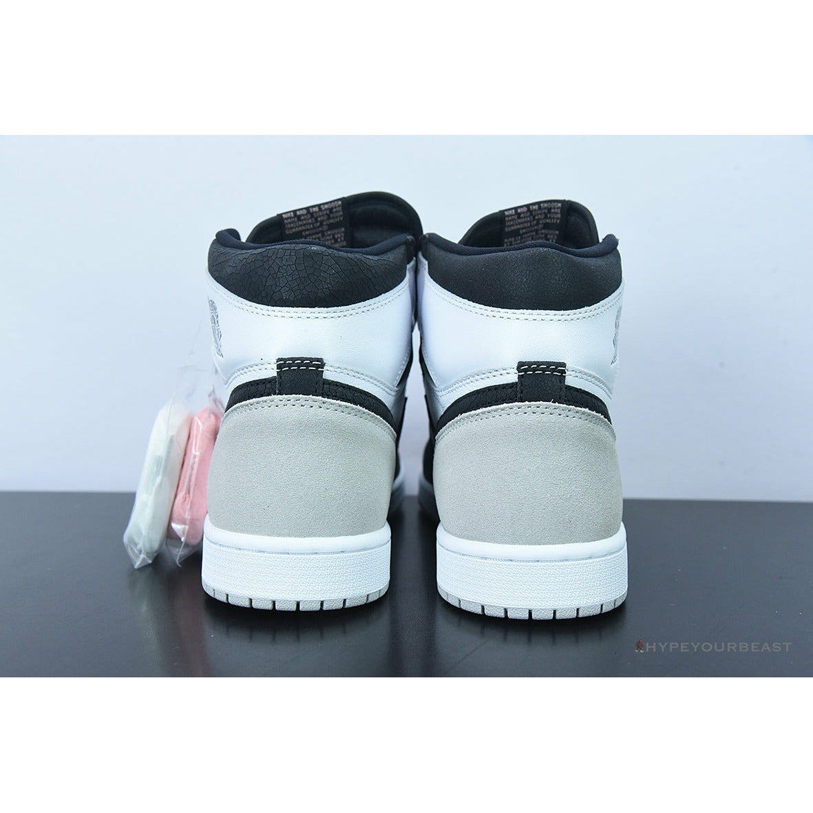 Air Jordan 1 Retro High OG 'Bleached Coral'