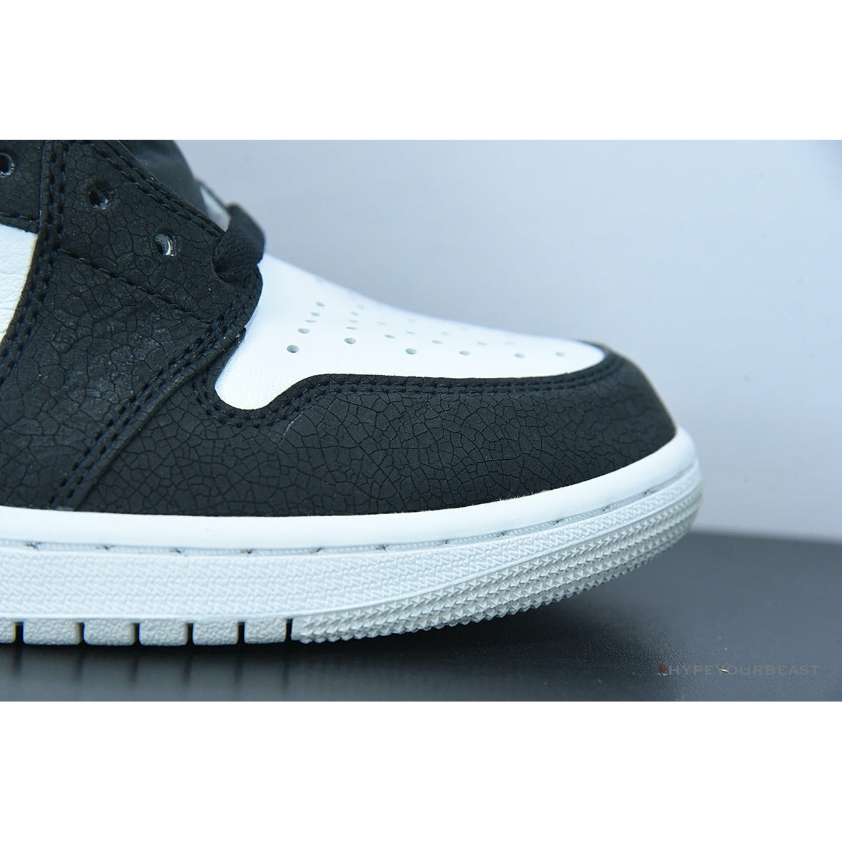 Air Jordan 1 Retro High OG 'Bleached Coral'