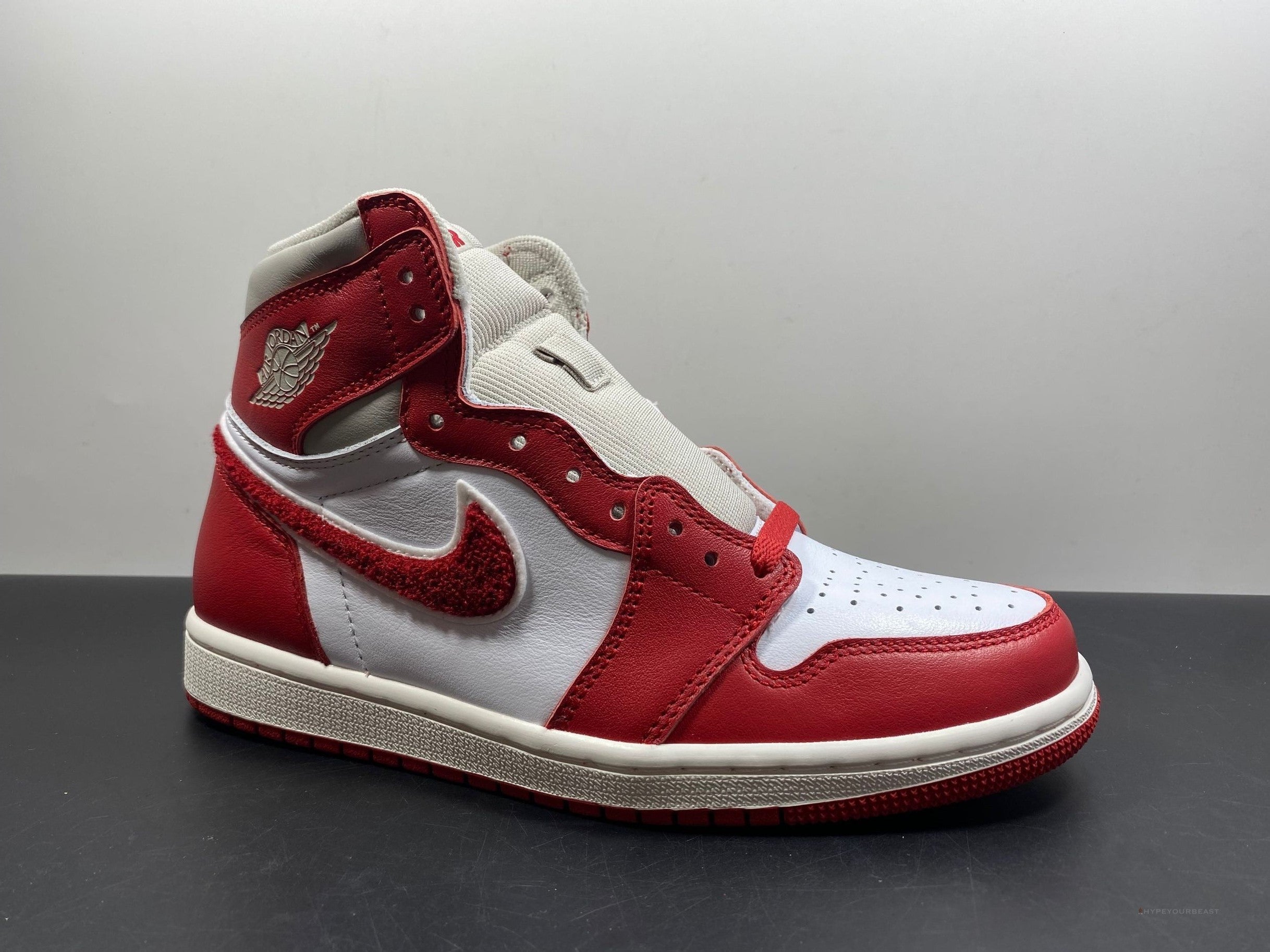 Air Jordan 1 Retro OG 'Varsity Red'
