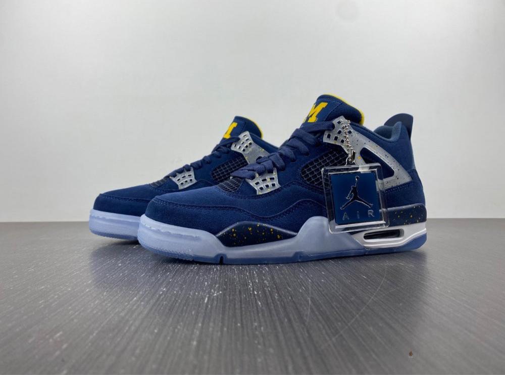 Air Jordan 4 Michigan Blue